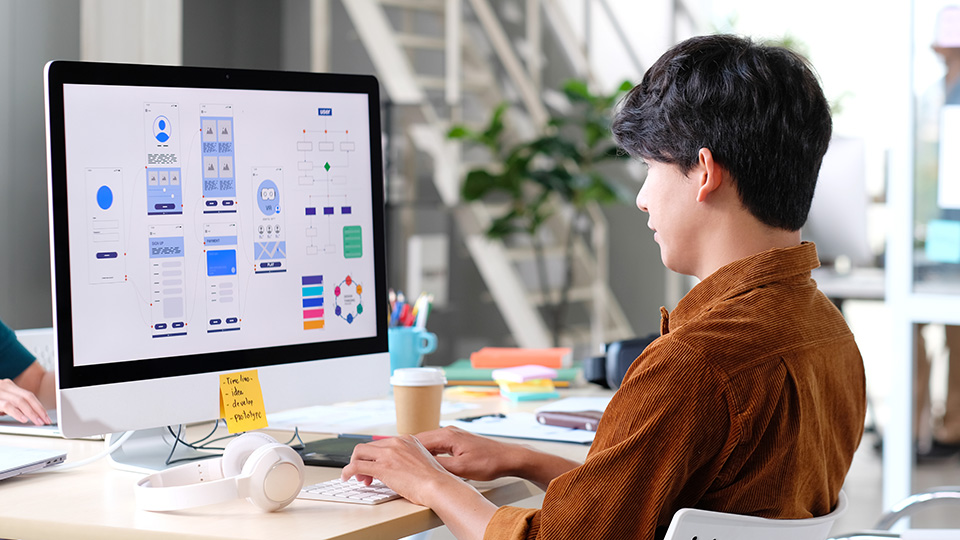 Webと印刷物を同時に制作
