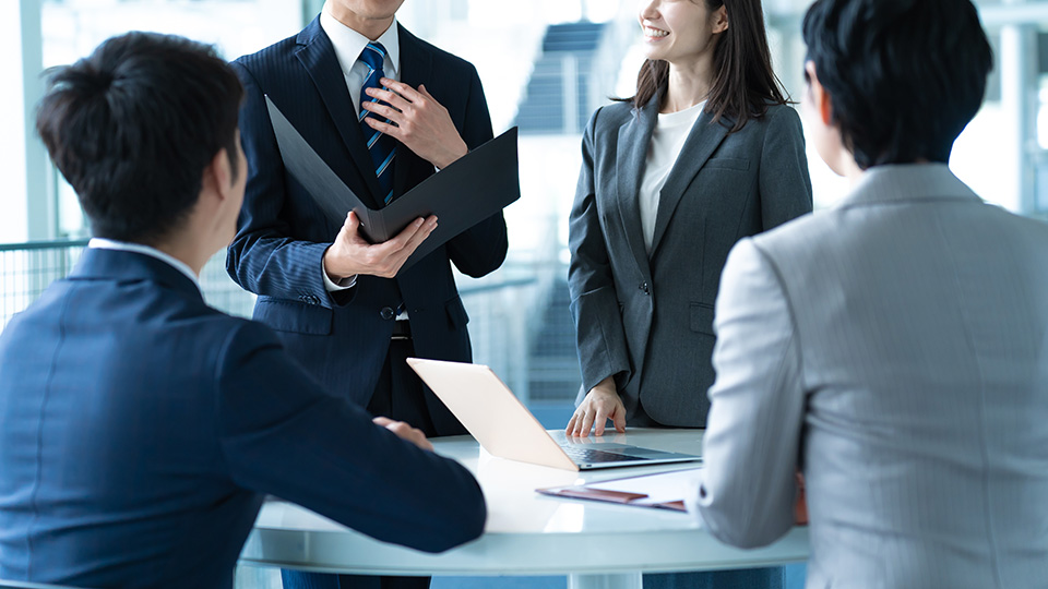 ワンストップで依頼する制作会社